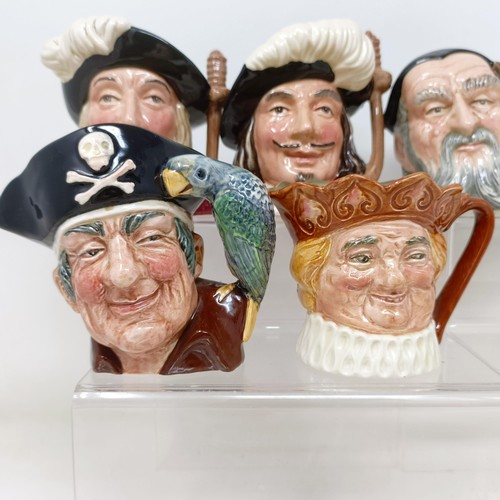 752 - A Royal Doulton character jug, Robin Hood, 9 cm, Tam o Shanter D6640, Old King Cole, 9 cm high, Farm... 