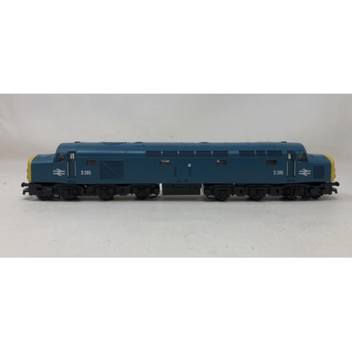 306 - Two OO gauge Jouef locomotives, No 8912, both boxed