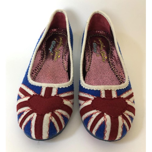 881 - A pair of ladies Irregular Choice of London limited edition ladies Posy shoes, decorated Union Jacks... 