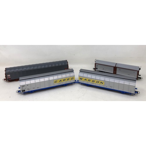 332 - Assorted OO gauge Roco carriages and rolling stock, No 4763, 47600, 47663, 44168, 46918, 47988, 4691... 