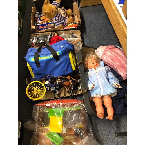 336 - An Action Man doll, assorted accessories and various other toys (qty)