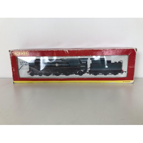 313 - A Hornby OO gauge 4-6-2 locomotive and tender, No R2170, boxed, and assorted OO gauge locomotives, t... 