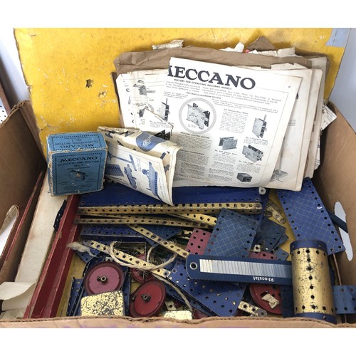 338 - A Meccano set, and assorted board games (box)