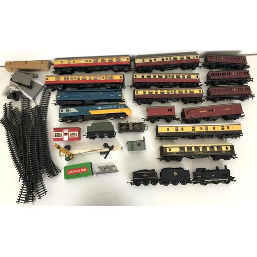 339 - Various 00 gauge carriages