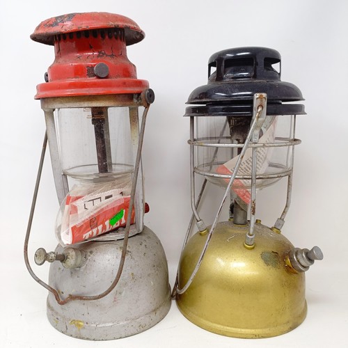 809 - A miner's lamp, other lamps and items (box)