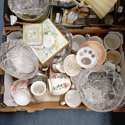 851 - Assorted ceramics and glass (5 boxes)