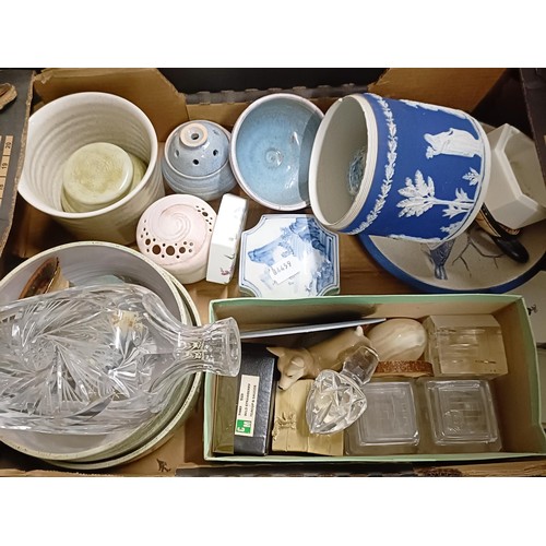 851 - Assorted ceramics and glass (5 boxes)