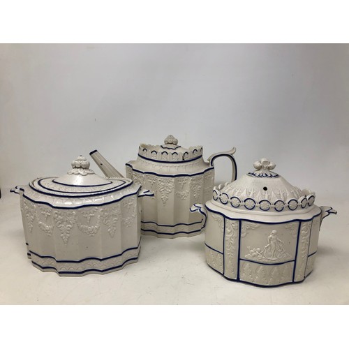 863 - A 19th century Castleford style teapot and two similar sucriers (3)