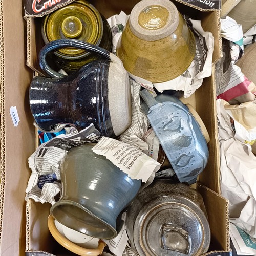 900 - Assorted studio pottery (3 boxes)