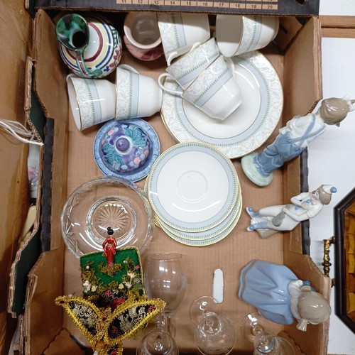 899 - A canteen of cutlery, in an oak case, assorted ceramics and other items (3 boxes)