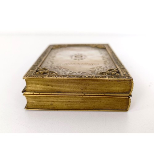 917 - A mother of pearl and gilt metal sewing case, engraved Souvenir, 11 cm wide