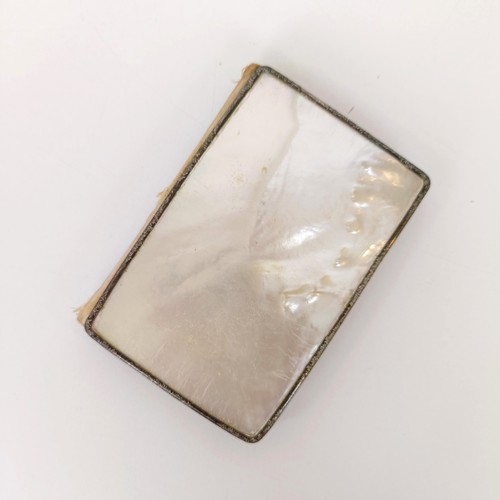 919 - A mother of pearl card case, and a mother of pearl diary (2)