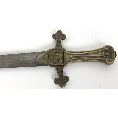 532 - A sword, the brass handle and guard with VR cypher, and numbered 2 RM 277 8 81, in a brass mounted s... 