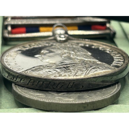 561 - A Queen's South Africa Medal, awarded to Rev W E de Burgh, with Cape Colony, Orange Free State, Tran... 