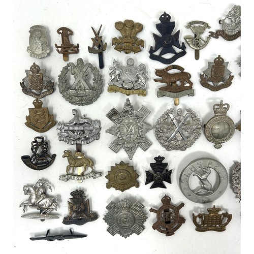 567 - Assorted military badges