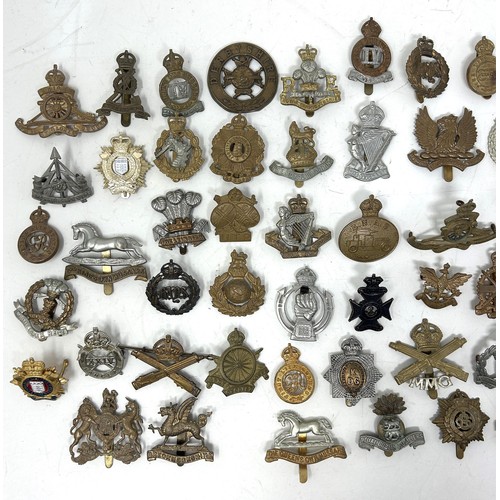 568 - Assorted military badges