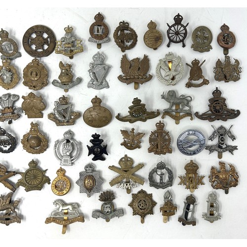 568 - Assorted military badges