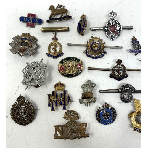 576 - Assorted military sweetheart brooches