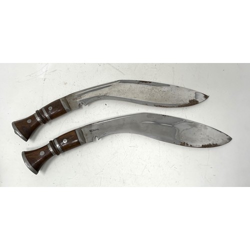 584 - Two bayonets and scabbards and two kukri (4)