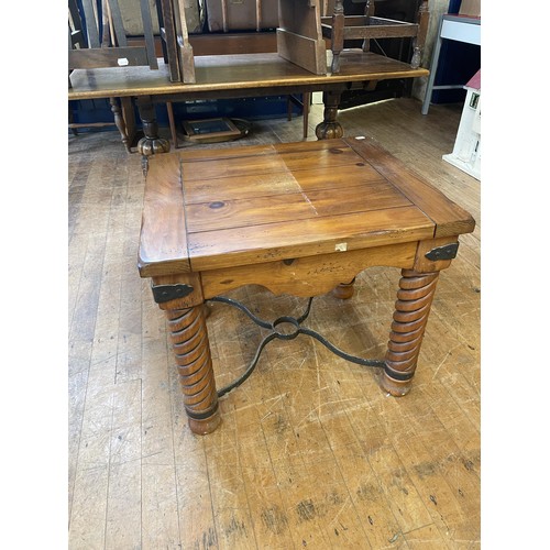 1043 - An Ethan 1950s pantry cupboard, 90 cm wide, an oak refectory dining table, a coffee table, two boxes... 