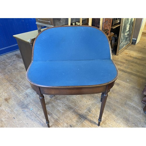 1040 - A 19th century mahogany card table, 91 cm wide