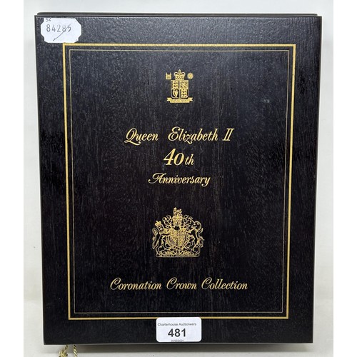 481 - A set of eighteen Royal Mint commemorative silver crowns, 40 Years of Majesty