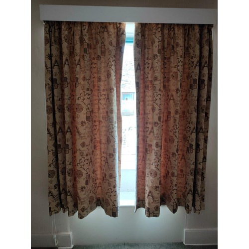 1115 - Assorted curtains