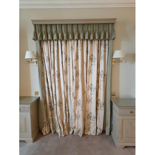 1115 - Assorted curtains