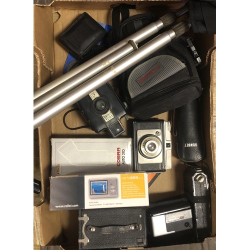 958 - A pair of Regent binoculars, cased, assorted binoculars, cameras and related items (3 boxes)