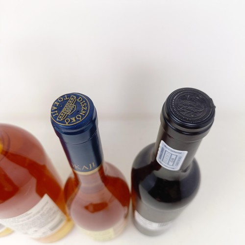 1207 - A bottle of Filhot Gold Reserve Sauternes, 1998, and three half bottles (4)