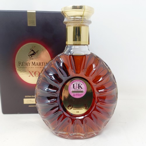 1213 - A half bottle of Remy Martin cognac fine champagne XO, boxed