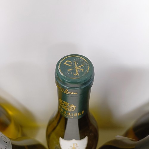 1263 - A bottle of Pouilly-Fume, 2018, another, 2019, and three other bottles (5)