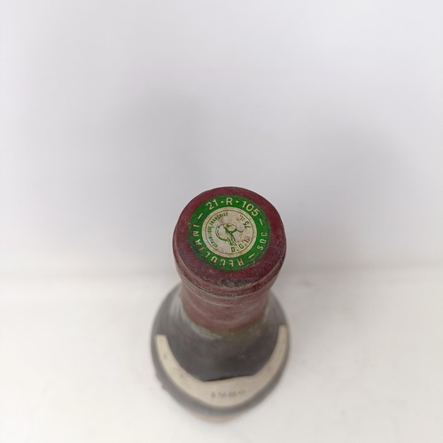 1352 - A bottle of Echezeaux Grand Cru, Jean-Pierre Mugneret,1986