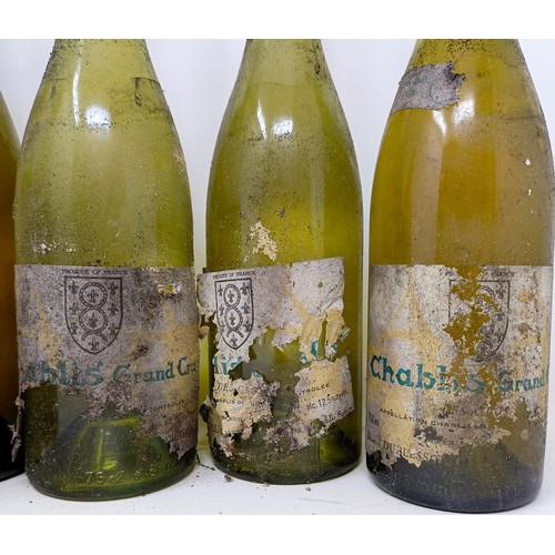 1363 - Five bottles of Chablis (5)