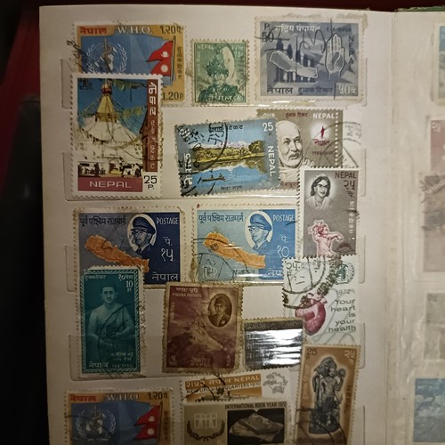 427 - Assorted world stamps, in albums and loose (box)