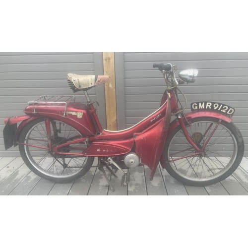 114 - 1966 Raleigh Runabout Super De Luxe Model moped<br />Being sold without reserve<br />Registration nu...