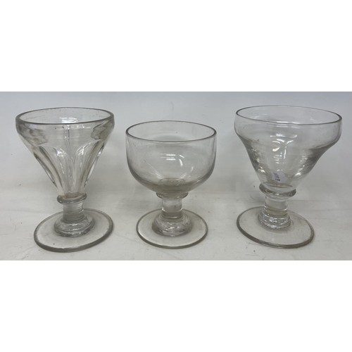 1079 - A glass rummer, and assorted other glasses (18)Provenance: On instructions of the Executors - From t... 