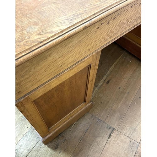 1111 - An oak pedestal desk, of nine drawers, 158 cm wideProvenance: On instructions of the Executors - Fro... 