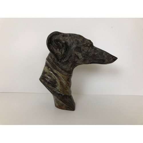 389 - A bronze study of a greyhound head, 19 cm high, and a gilt metal figure of a greyhound, 6 cm wide (2... 