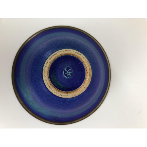 426 - A blue and green glazed bowl, 16 cm diameter