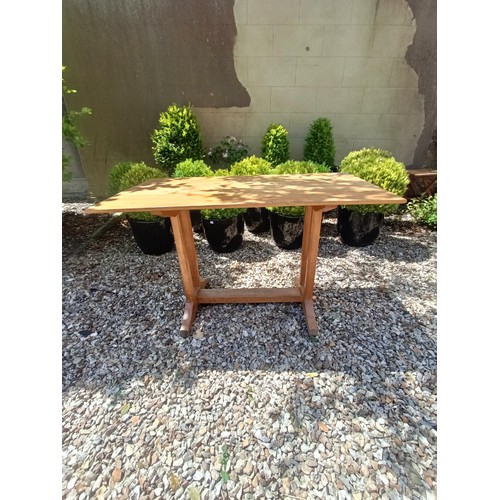 502 - A Cotswold school oak dining table, the top, 126 x 66 cm