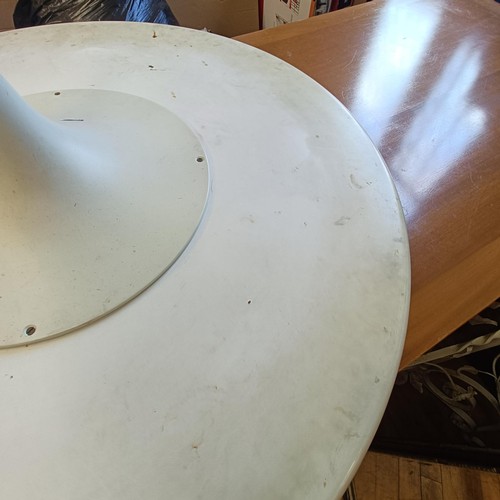 498 - After Eero Saarinen, a vintage Tulip table, 114 cm diameter