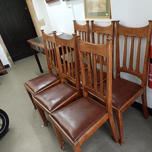 473 - A set of six Arts and Crafts oak dining chairs (6)