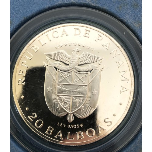 1277 - A silver 20 Balboas coin, 1974, cased, with certificate