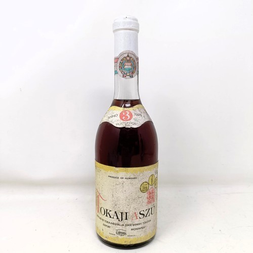 1537 - A half bottle of Tokaji Aszu, 1975 and a bottle of Chateau Simone, 1986 (2)