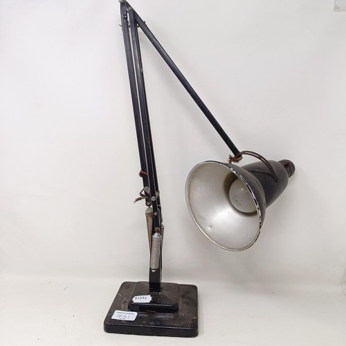 461 - An anglepoise lamp