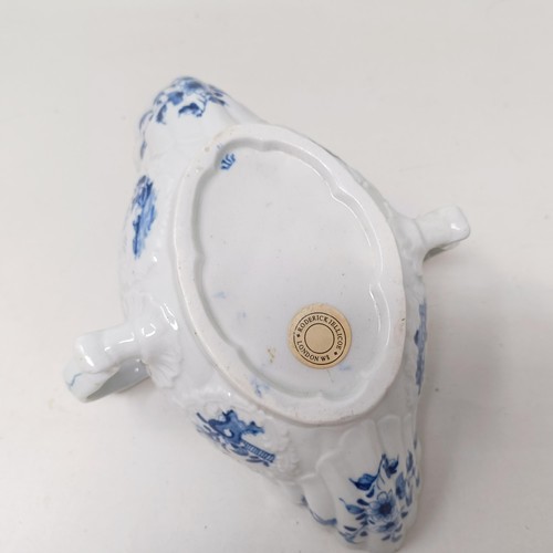 1272 - A porcelain blue and white double ended sauce boat, Roderick Jellicoe label, 20 cm