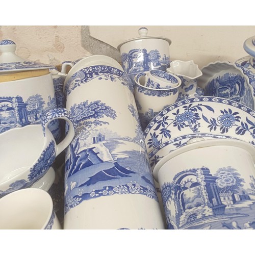 1223 - A set of Spode Blue Room caddies, and assorted other blue and white china (qty)