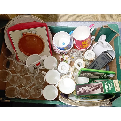 1247 - Assorted ceramics, glass, books and other items (8 boxes)