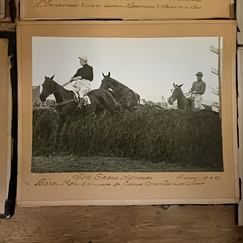 1331 - A vintage racing photograph, of the Newmarket Handicap, 23 x 29 cm, and assorted other vintage racin... 